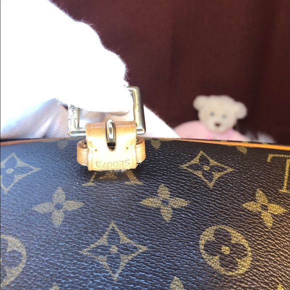 Authentic ✅ - Picture 5 of 8